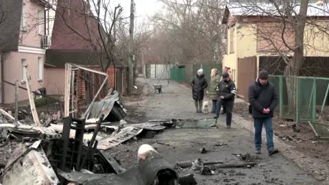 Aircraft crashes into residential area of Kyiv