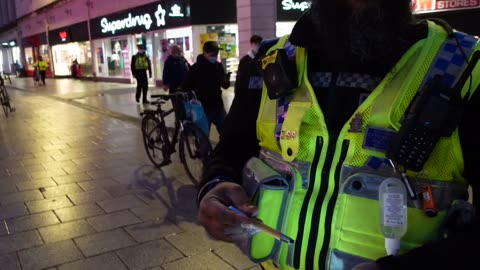 Sikhing Answers from the Cops of Cardiff - Mini-Police Audit Everything with @JohnnyVedmore
