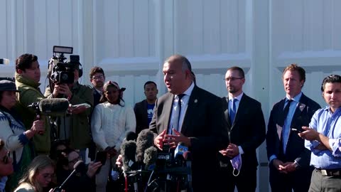 NYC presents large shelter complex for new migrants