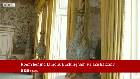 Take a look behind Buckingham Palace's famous balcony | BBC News