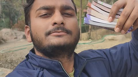 Bahut paisa hai
