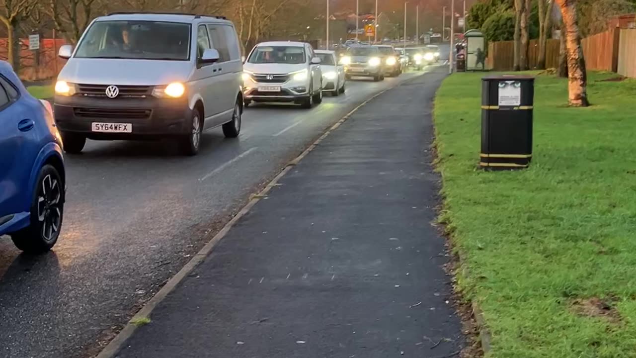 Dec2023WesthillAcademyTrafficQueuePetrolHeadsCongestion