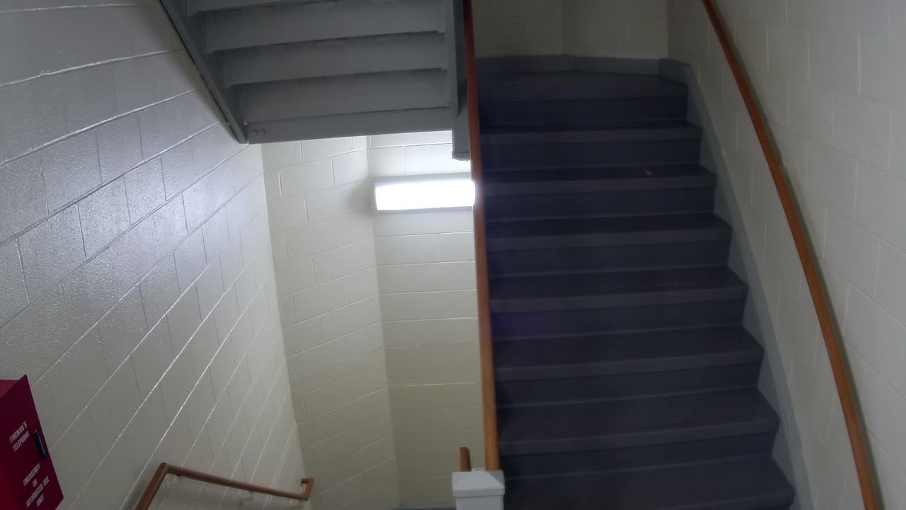 3885FHOB03Stair9_2021-01-05_01h40min01s207ms.mp4