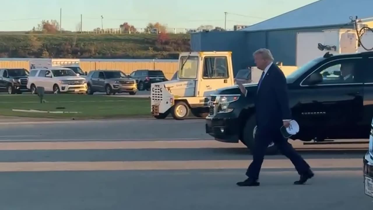 45+ Walks out to the “Undertaker” theme song holding a white hat (17 Days)