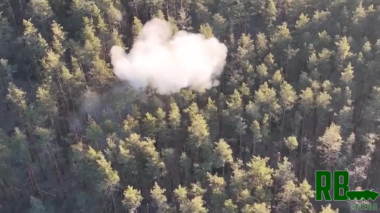 Russian artillery works in the trenches of the Armed Forces of Ukraine in the forest near Kremennaya