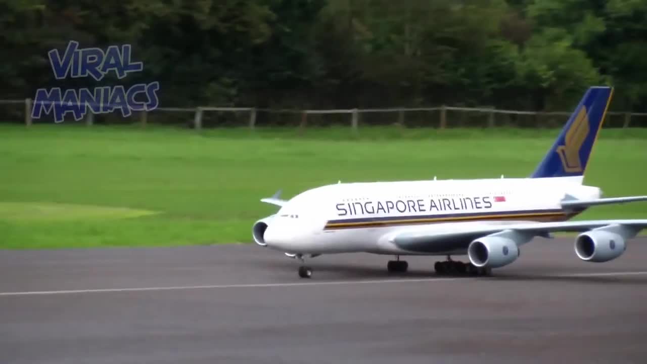 Top 10 Biggest / Largest RC Airplanes In The World [VIDEOS]