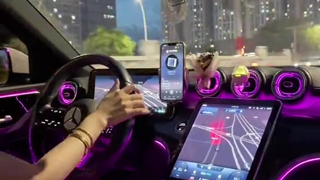 Super Car Terbaik Dan Juga Jalan Yang Baik