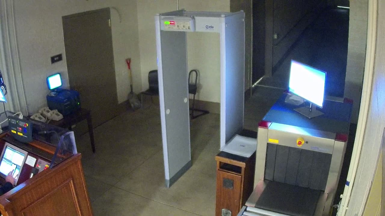 5133CHOBBAGarageScreening2_2021-01-05_04h50min22s217ms.mp4