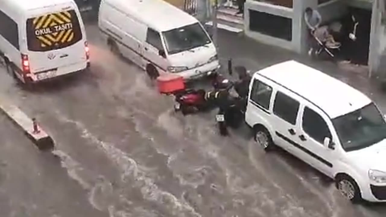 Floods In Istanbul