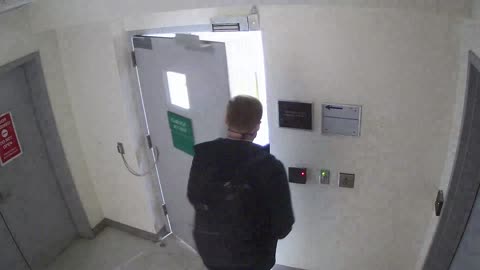 5180CHOBBANorthLobbyStair8_2021-01-05_15h40min02s730ms.mp4