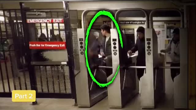 Women “Tested ”People If They Pay Subway Fares