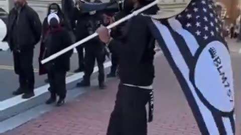 Armed BLM Members Disregard the No Guns Sign in Virginia Demanding Reparations