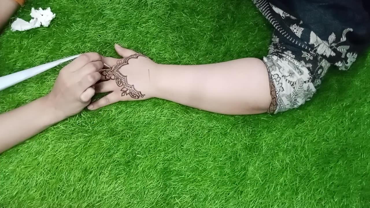 Timeless Beauty: Classic Indian Mehndi Design