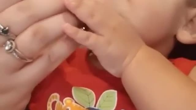 Cute baby’s reaction to eating lemon lol funny videos