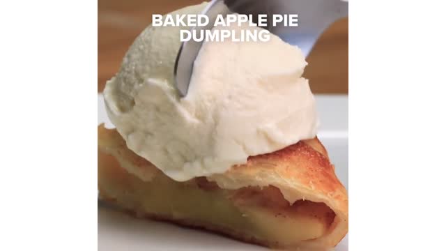 BAKED APPLE PIE DUMPLING