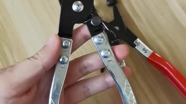 Auto water pipe clamp pliers automobile knowledge repair and maintenance