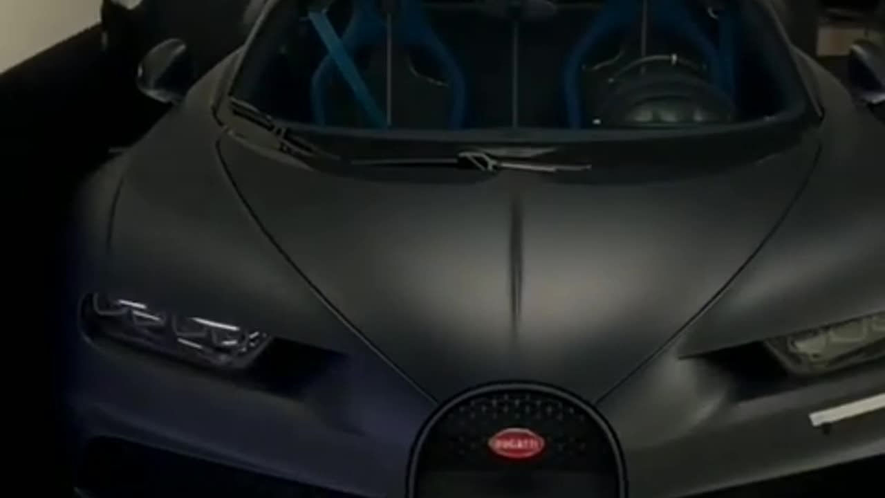 BALCK BUGATTI CAR SHORT VIDEO