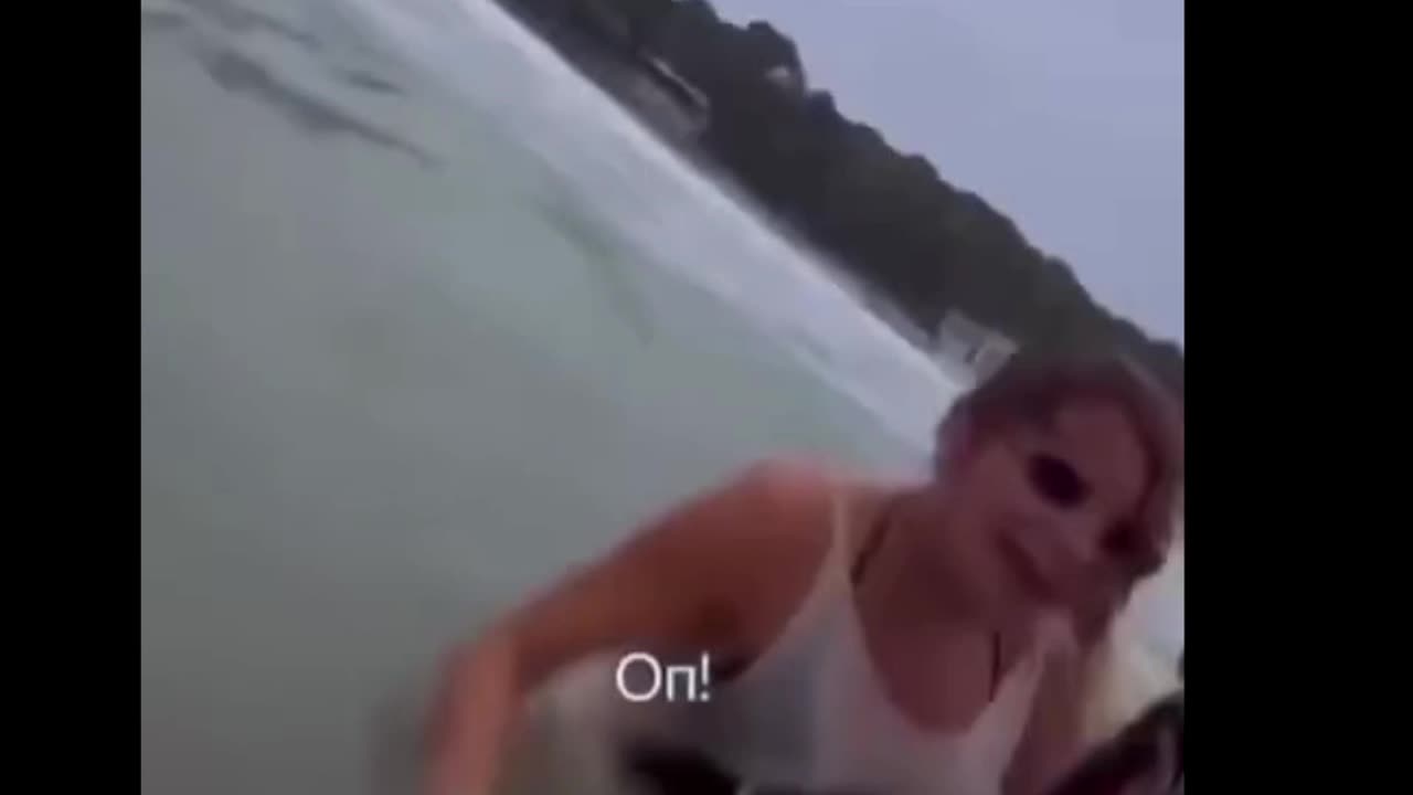 this boat is sinking