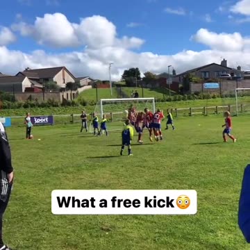 What a free kick😳.