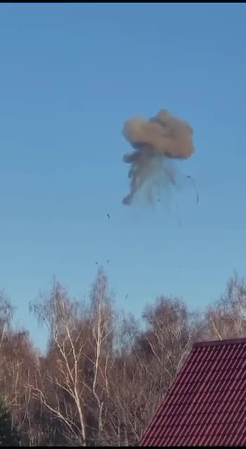 Ukrainian "Lyuty"-type drone is shot down on it's way to Zhukovsky International Airport, Moscow