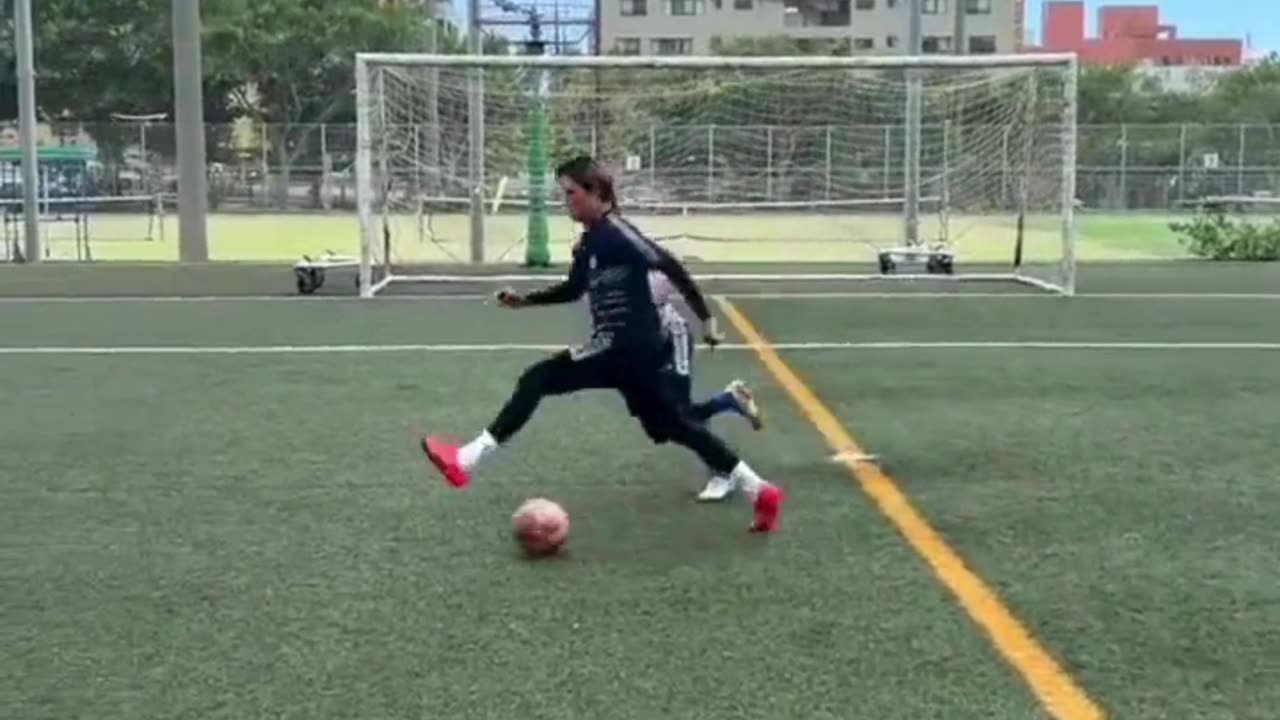 Pro Footballers Teach 2 vs 1 Combinations—Will This Work in High-Pressure Games? ⚽💪🔥