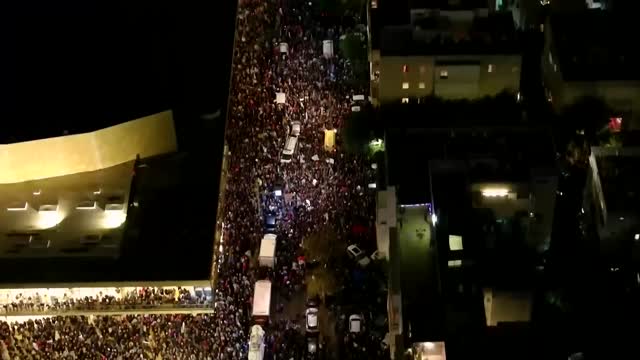 Israelis rally against Netanyahu legal reforms