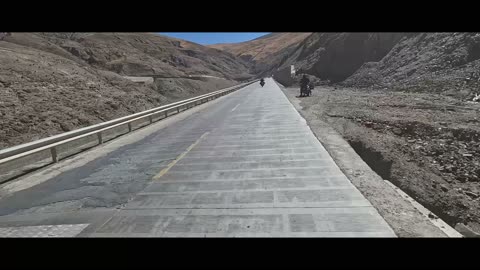 RODE TO EVEREST - DAY 7 - SHORT VERSION. RIDE TO SHIGATSE. (TIBET)