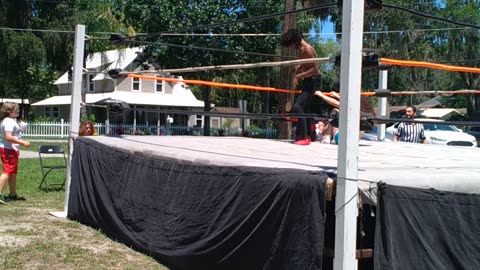 Live wrestling at Lake Lillian Park