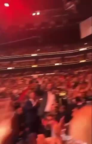 UFC 287 crowd in Miami chants ‘USA, USA, USA’ after Trump makes surprise appearance