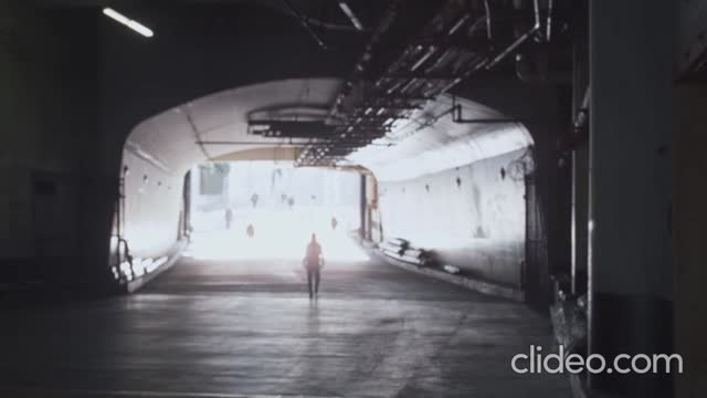 Radiohead - Daydreaming Mirror Video 1