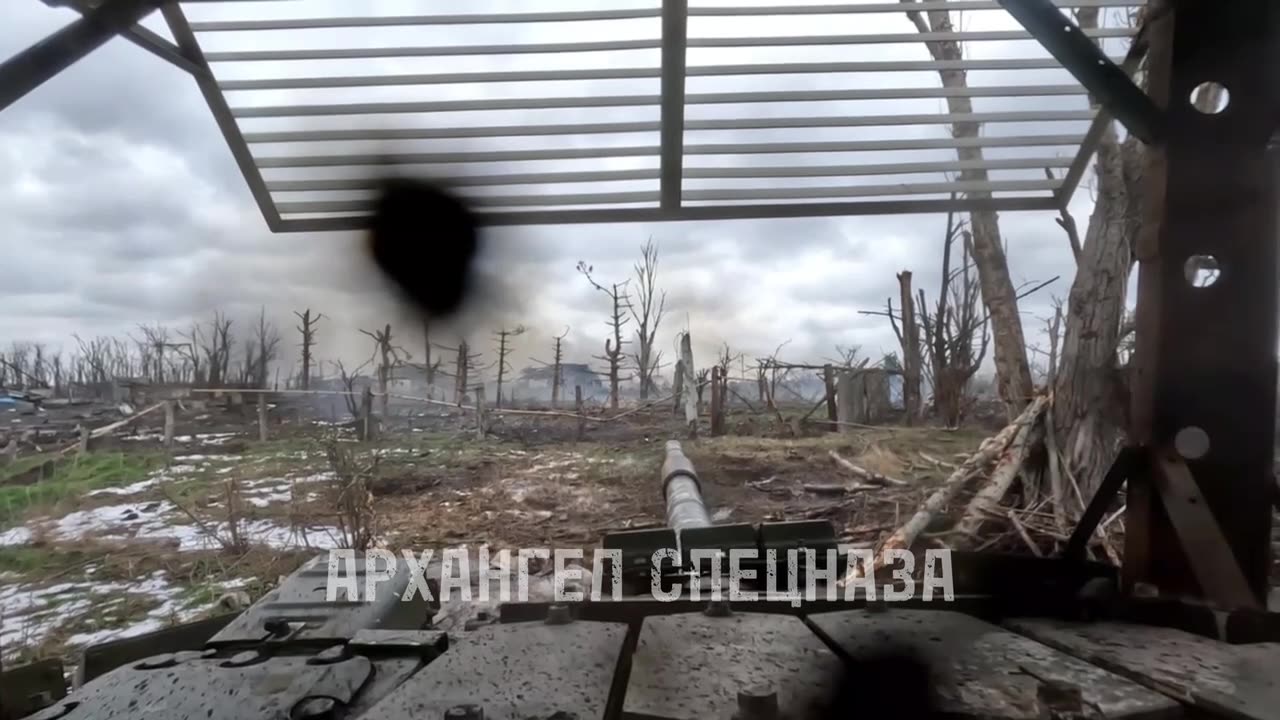 A Russian tank was hit by the Ukrainians