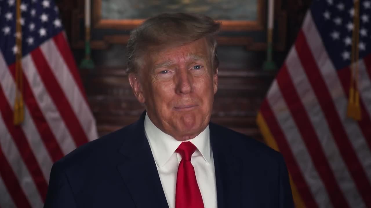 Trump Praises Democrat Crist🤣😥, Goes After DeSantis