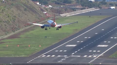 DANGEROUS landings with STRONG CROSSWINDS in Madeira