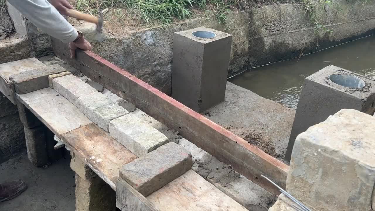 Build a unique mini hydropower with two units