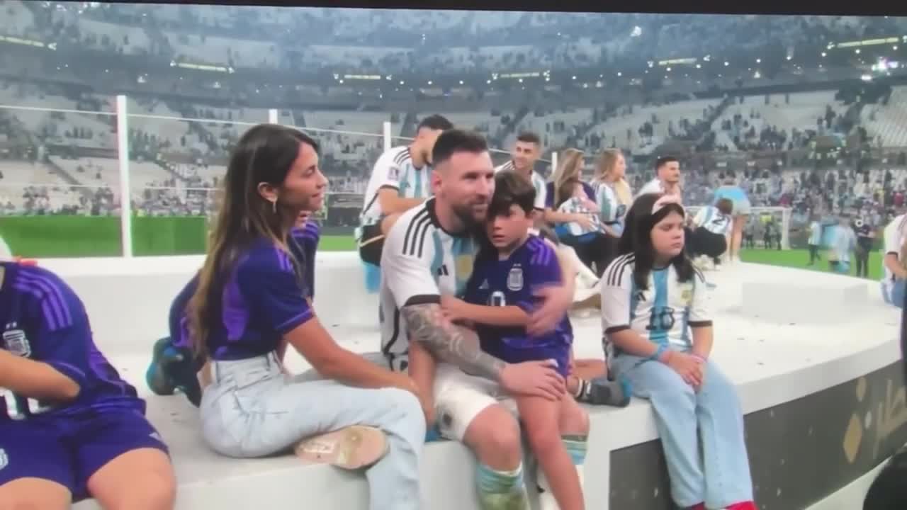 Moments of togetherness of football stars with family and fans, at the 2022 world cup