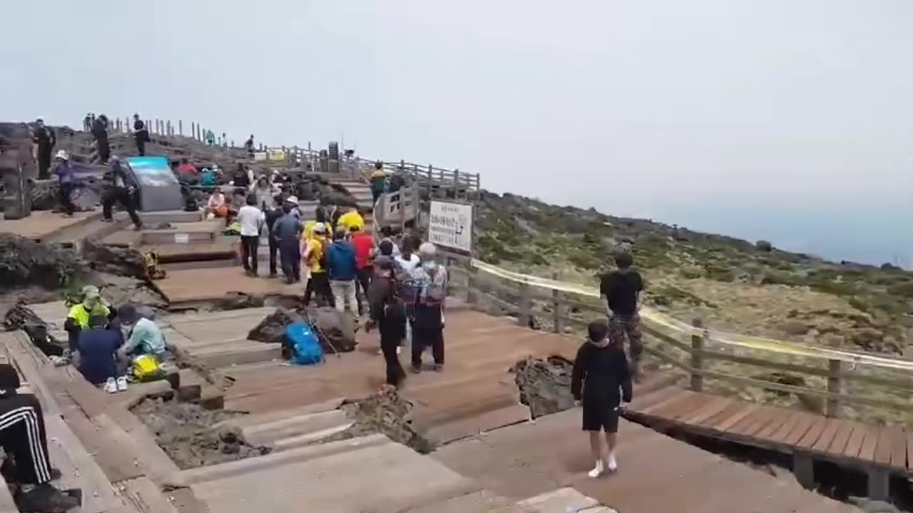 Baeknokdam summit of Korea’s largest mountain, Hallasan Mountain~