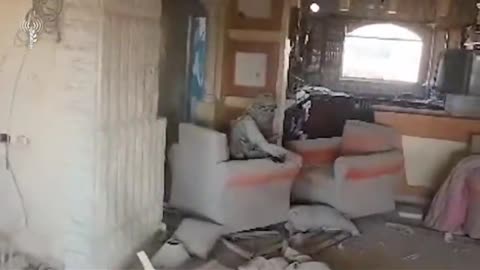 Drone footage of an injured Sinwar moments before he was death.
