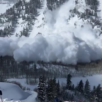 Avalanche on Mount Timpanogos, Utah