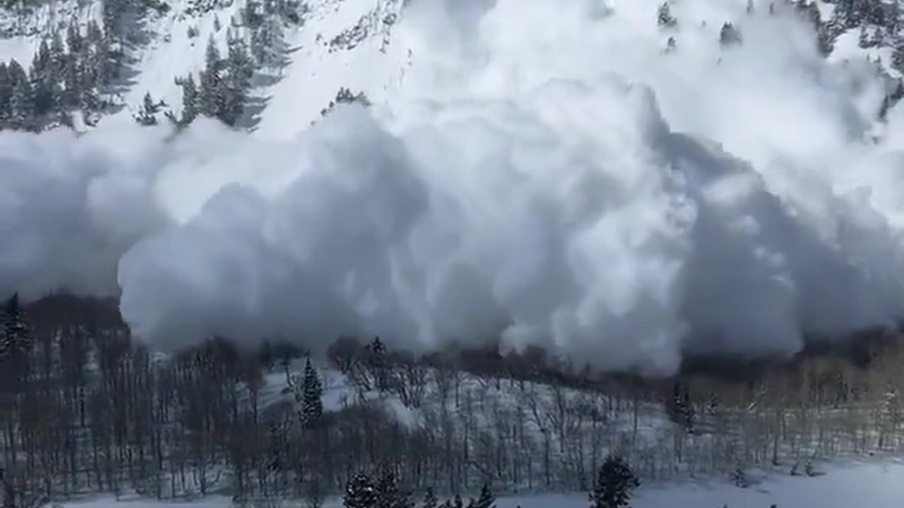 Avalanche on Mount Timpanogos, Utah