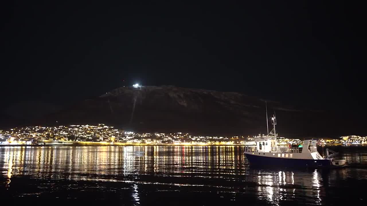 Northern Lights Cruise in Tromsø, Norway. Arctic Explorer - Tromso Safari