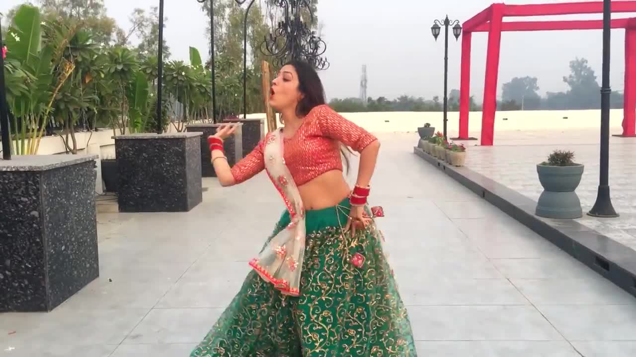 Bangla gaadi jhumke Kangna dance | Dance with Alisha |