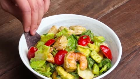 SHRIMP AND AVOCADOTACO SALAD