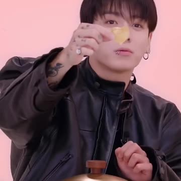 Jungkook Golden FOOD ASMR 🍯🍫 #cutelife #shorts