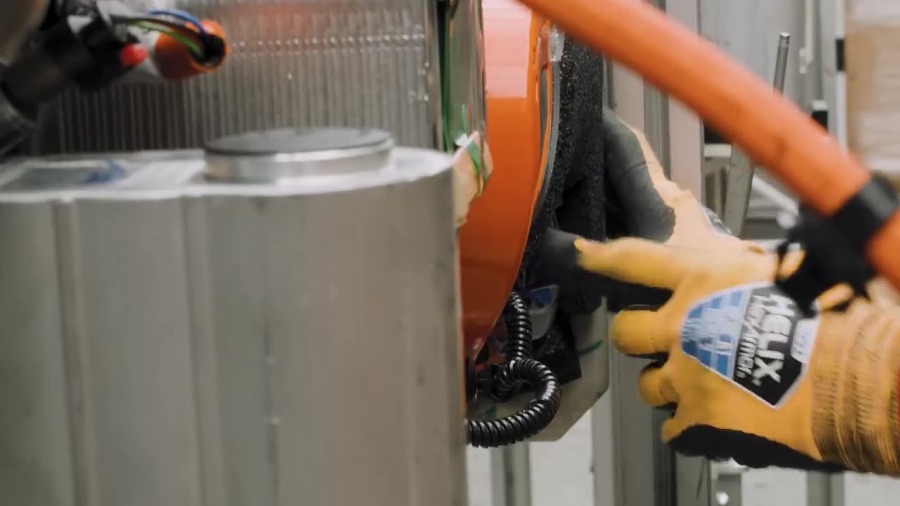 Tesla Heat Pump | More Range in Cold Weather