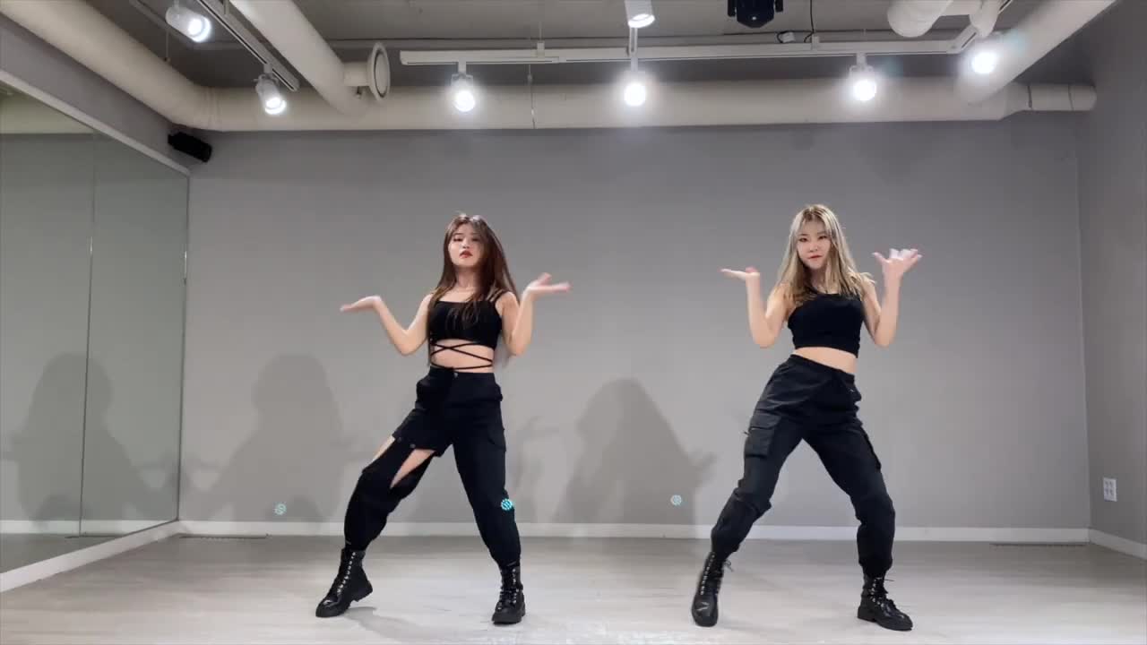 [MIRRORED] Ariana Grande - Positions - Choreography by Heaven Lee dance cover 댄스 커버 거울모드 (1)