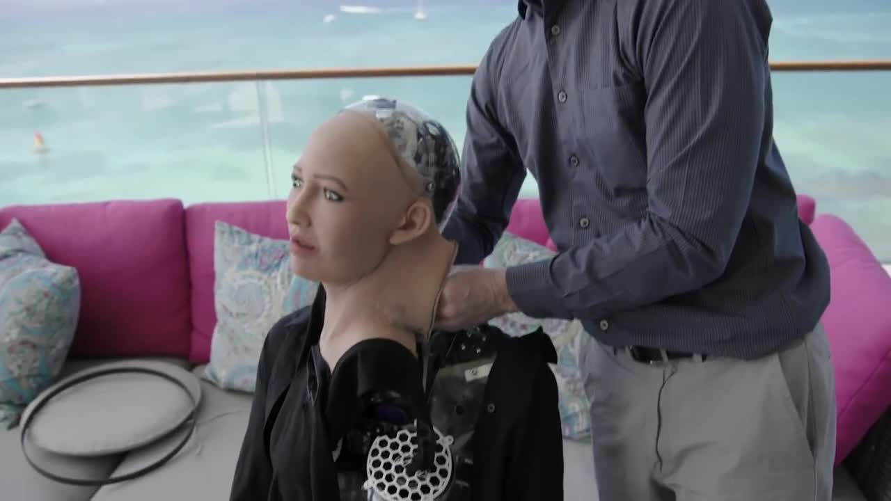 Will Smith dated sophia the robot