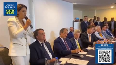 Ao vivo, Michelle assume de vez o papel de líder da oposição: “Estou à disposição meu capitão”