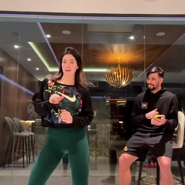 🎶 Jogadinha do Paquetá, Jogadinha do Paquetá 🎶 Quem aí manda bem