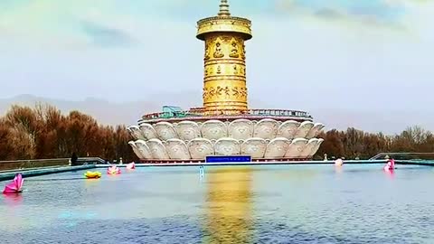 The reflection pool in front of the China Fortune Ferry is also called the illusion pool