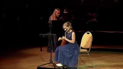 The song is melodious and gentle, pure and good.